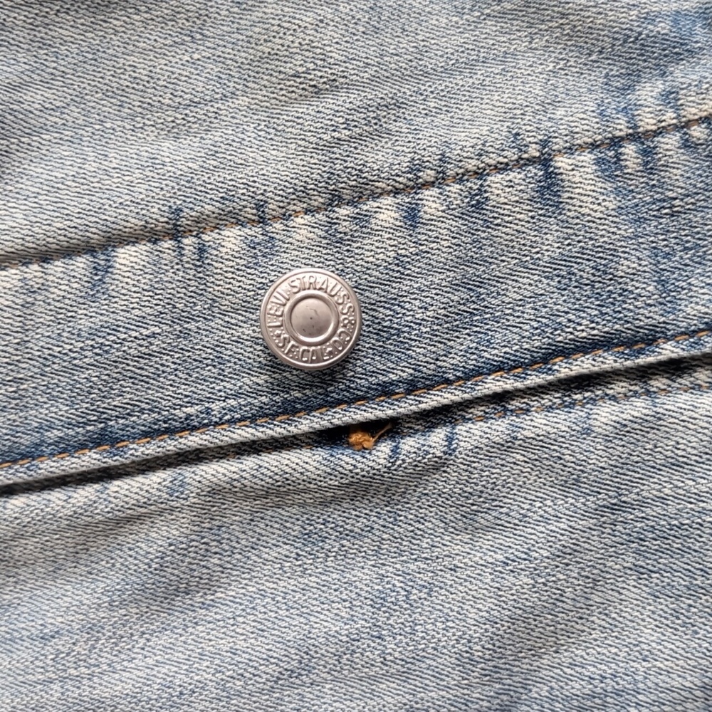 Levi's Denim Jacket - image 7